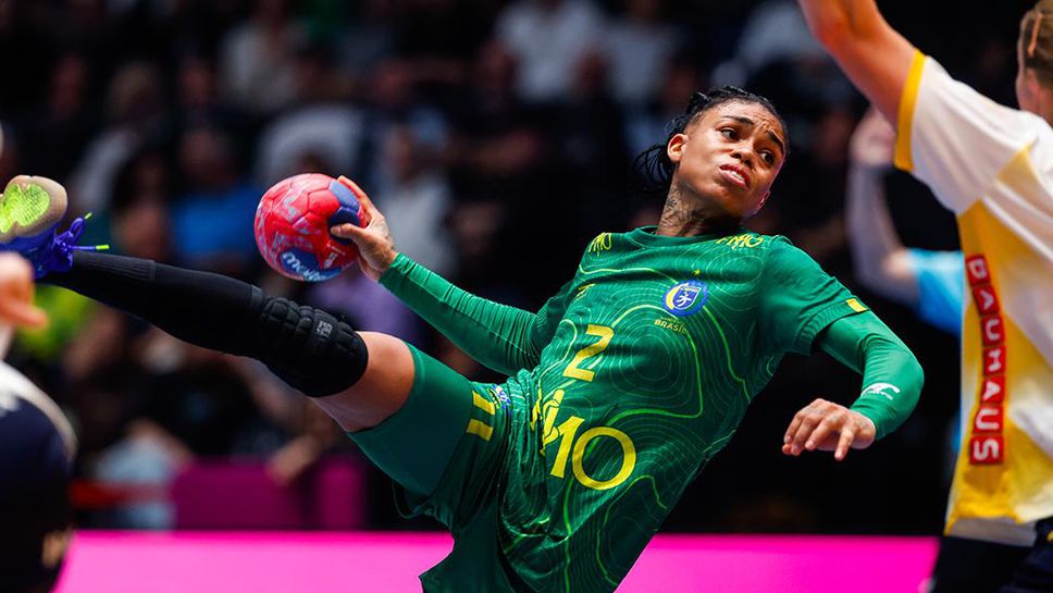 Пет отбора завършиха с пълен актив първата групова фаза на Световното по хандбал