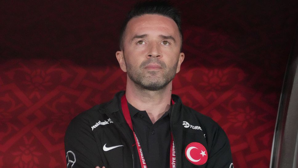 Дванадесет заподозрени сред които бившият турски национал Гьокхан Гьонюл бяха