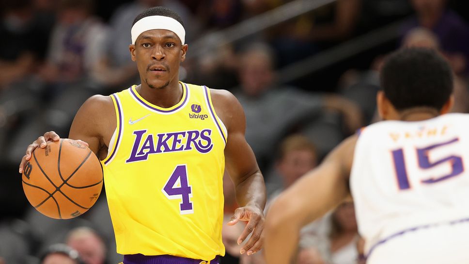 Никс, Лейкърс и Кливланд размениха играчи в тройна сделка