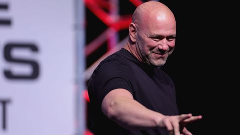  Дейна Уайт ошамари жена си на Нова година 