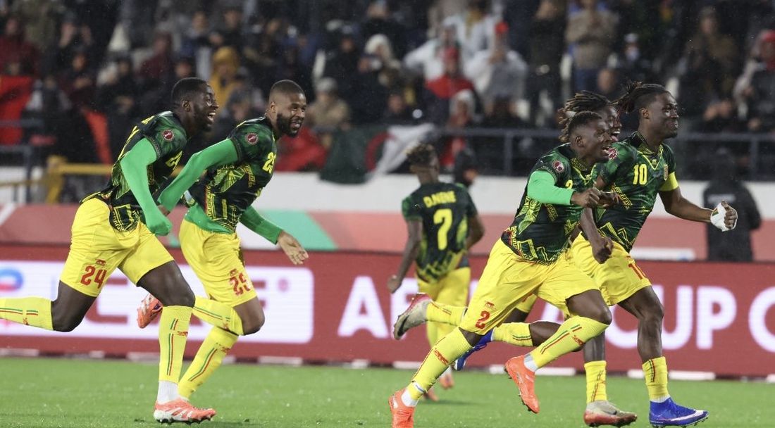 Драма с дузпи елиминира Тунис и прати Мали на четвъртфинал