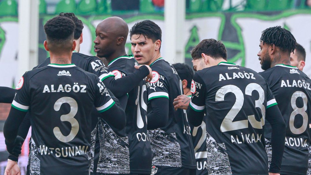 Цунами помогна за гръмка победа на Ъгдър