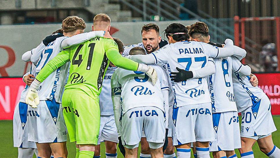 Пламен Андреев продължава да чака дебюта си за Лех Бившият