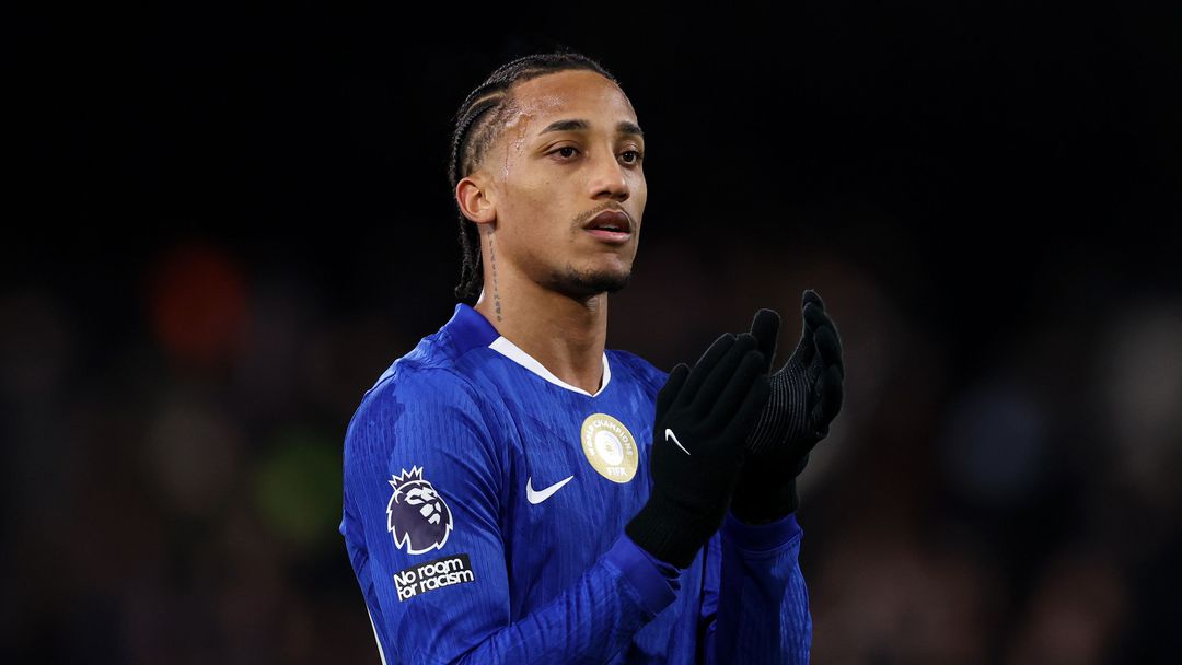 Героите на Челси показаха уважение към България