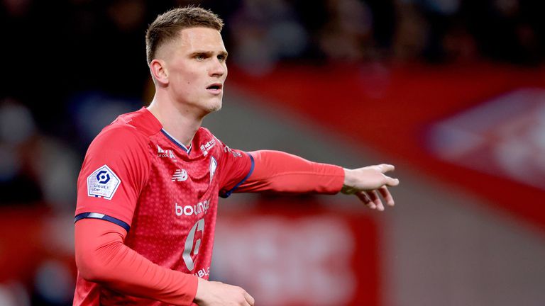  Защитник на Лил избра Милан пред Нюкасъл 