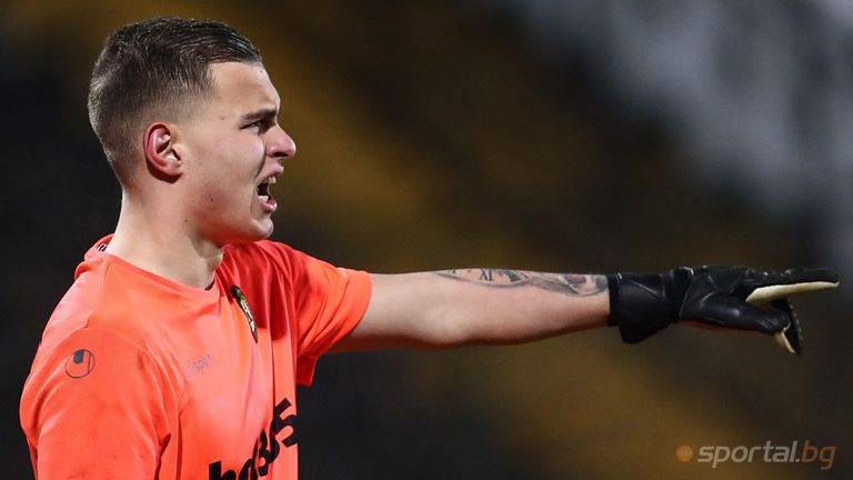  Светльо Вуцов измежду 