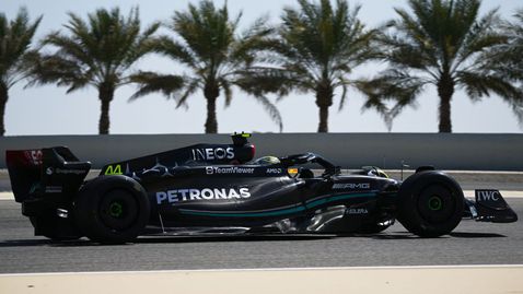 Хамилтън веднага е разбрал, че W14 има проблеми