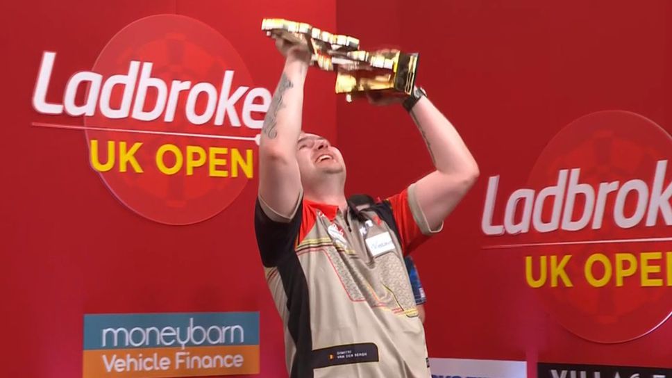 Ван ден Берг пребори световния шампион в драматичен финал на UK Open по дартс
