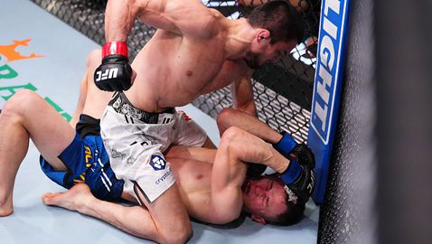 Умар Нурмагомедов падна в нокдаун, но победи дебютант на UFC Vegas 87