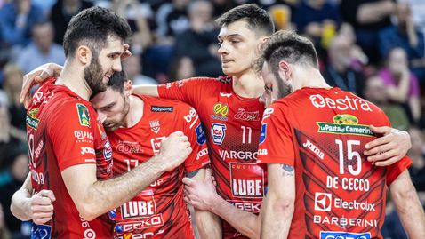 Отличен Алекс Николов с 16 точки, Лубе удари Верона за край на редовния сезон