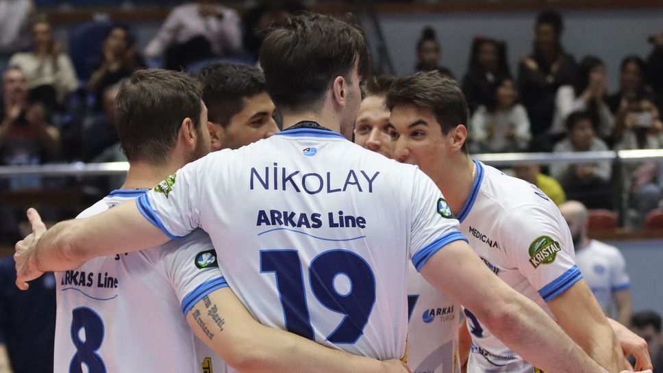 Николай Къртев с 12 точки (5 блока)! Аркас с победа №12 в Турция