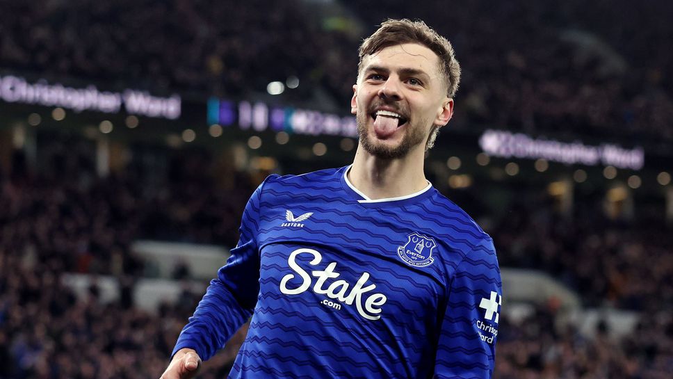 Евертън продължава да се изкачва в класирането