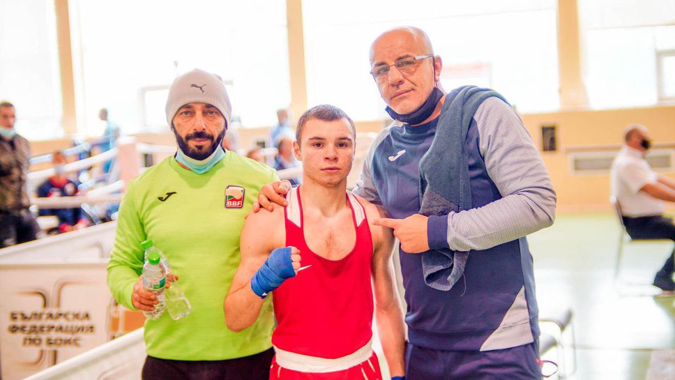 България с три бронзови медала от Европейското по бокс в Розето