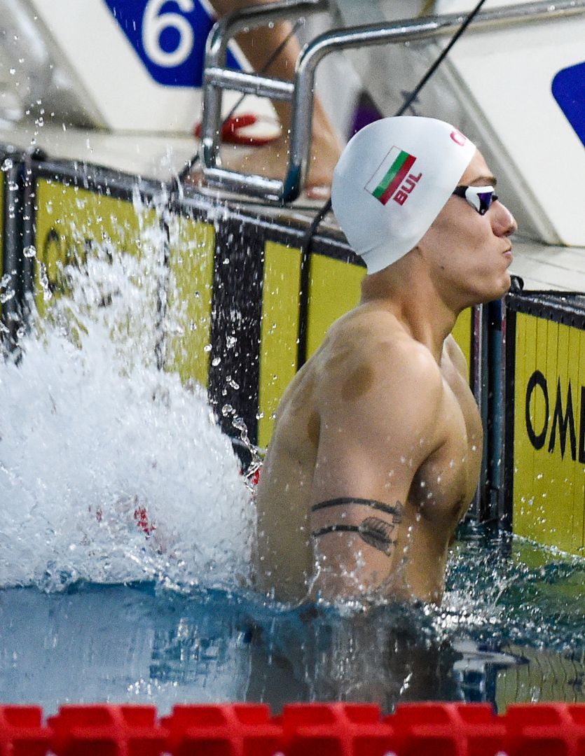 Втори ден от финалите на държавното отборно първенство по плуване