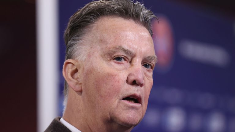  Ван Гаал разкри, че е болен от рак 