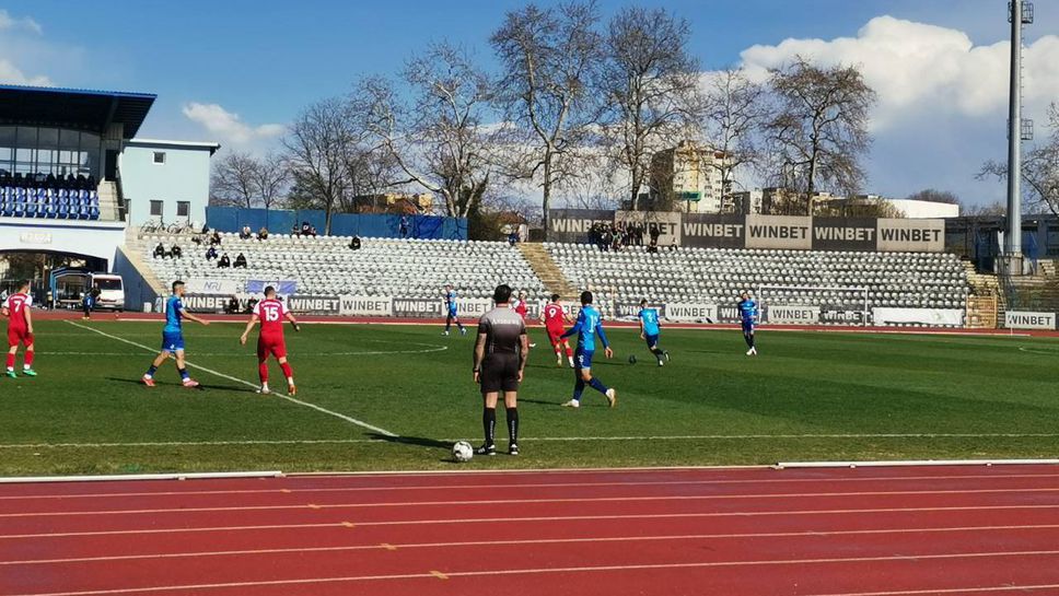 Без голове на дербито в Тервел