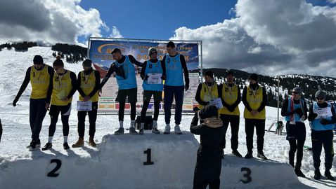 Волейболът стана и снежно шоу - Смолян и Варна са първите шампиони