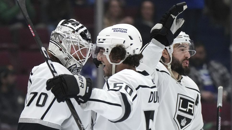 Лос Анджелис Кингс си осигури място в плейофите на НХЛ