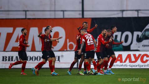  Драма в Надежда! Локо (София) ликува в последната секунда и е на полуфинал 