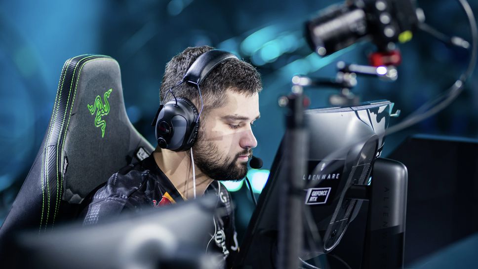 VLDN подписа с BLEED на Цветелин "CeRq" Димитров