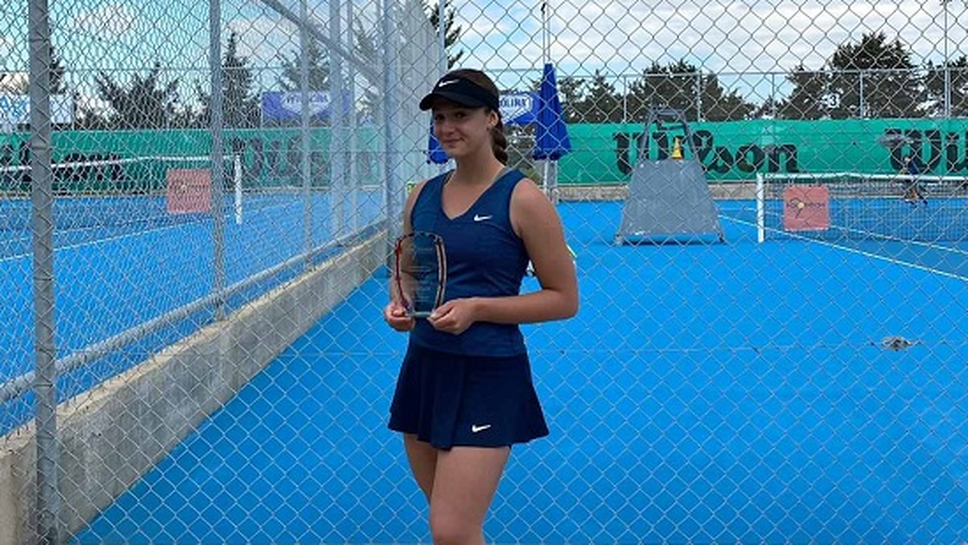 Яна Стоянова преодоля първи кръг в Анталия