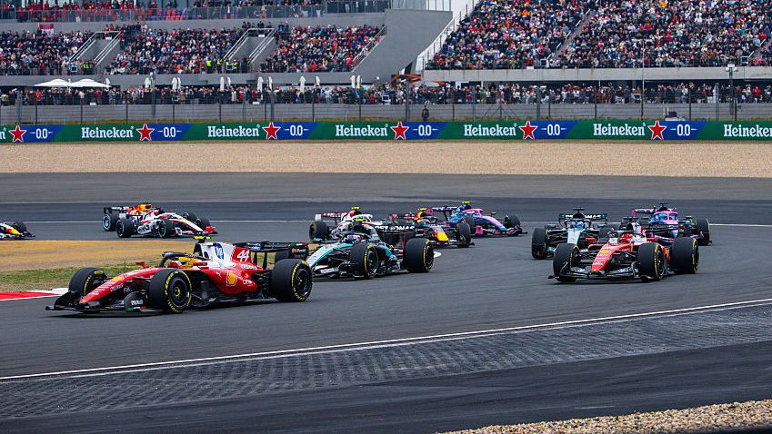 Защо априлската пауза може да забави развитието на колите във Формула 1