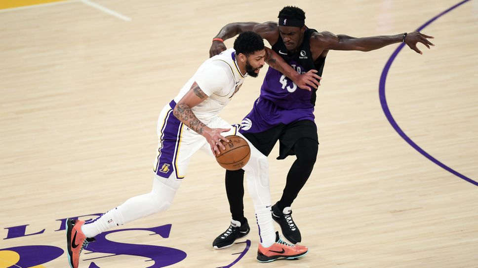 Пропадането на Лейкърс продължава с пълна сила