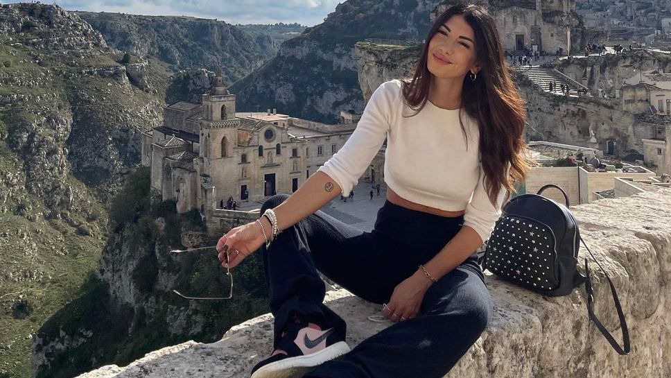 Бивша футболна половинка пак изкушава