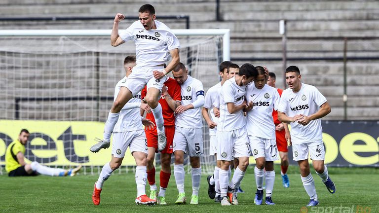  Славия (U18) 5:0 ЦСКА 1948 (U18), скаут на Барса в 