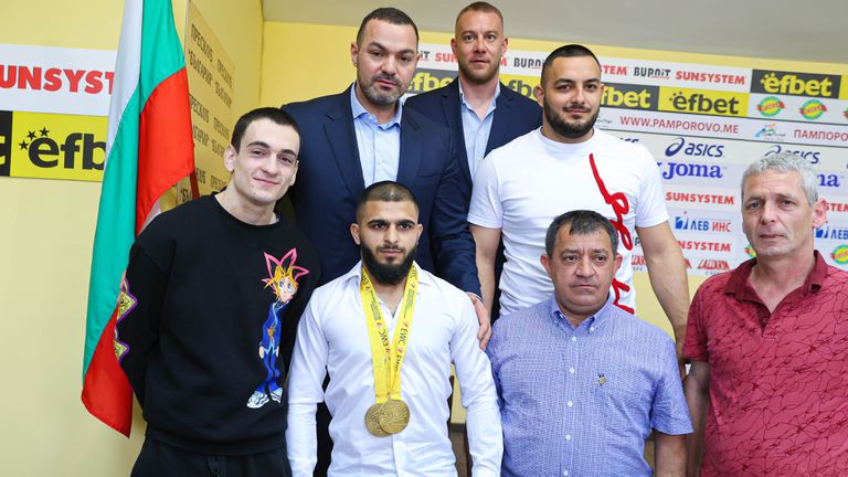 Състезателите от националния отбор на България по вдигане на тежести