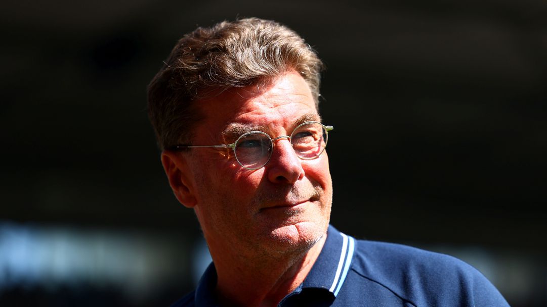 Бохум поднови договора на треньора си