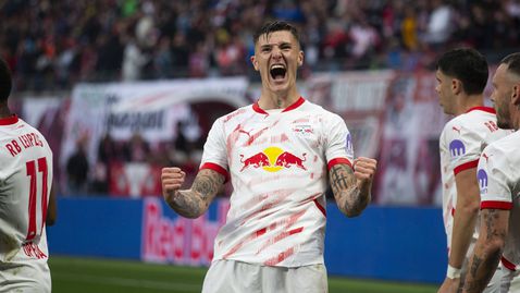  Ман Юнайтед публично се включи в борбата за Шешко с оферта, която е по-ниска от тази на Нюкасъл 