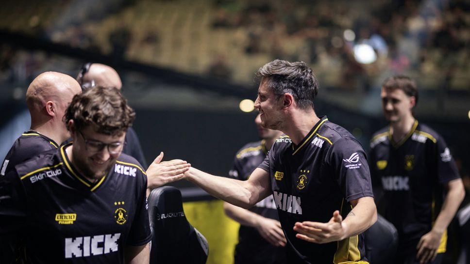 Vitality и NAVI не допуснаха изненади и ще играят финали в Тексас