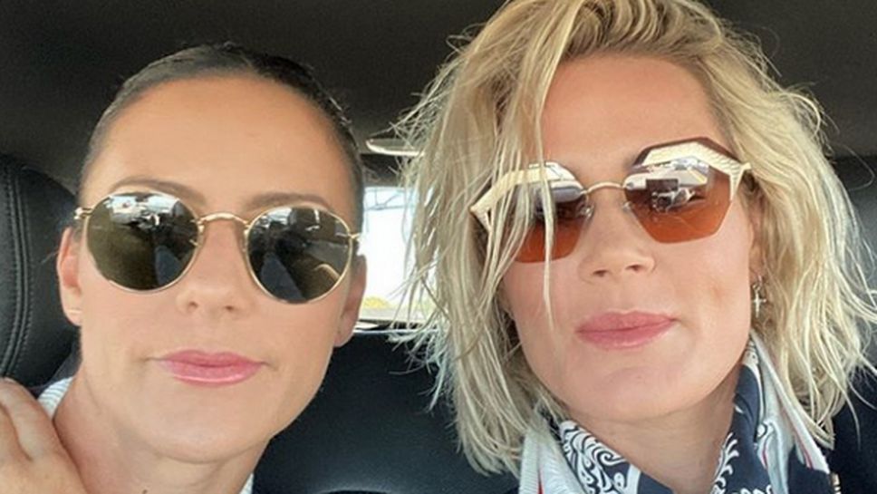 Футболни националки сключиха брак (снимка)