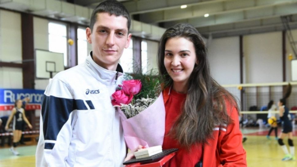 Заедно в живота, съперници на полето