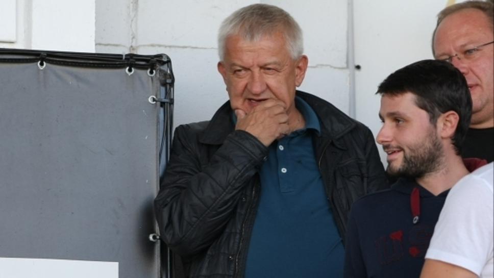 БФС пита ФИФА за двамата от Локо Пд