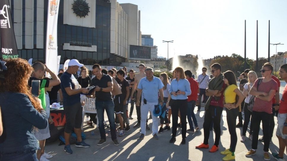 Ориентировач спечели беговото изкачване на НДК, поляци бяха най-бързи по фасадата