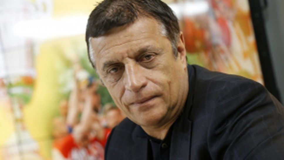 Стойне Манолов гостува в "От дузпа в тъч"