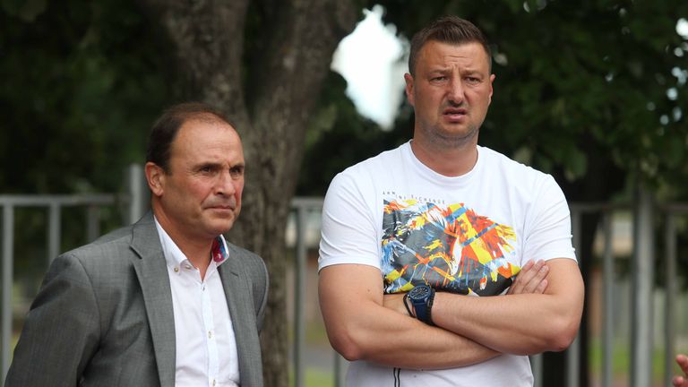  Спрягат Таско за началник на 