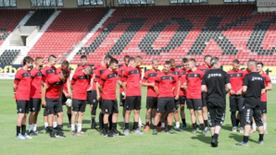 Първа тренировка на Локомотив София