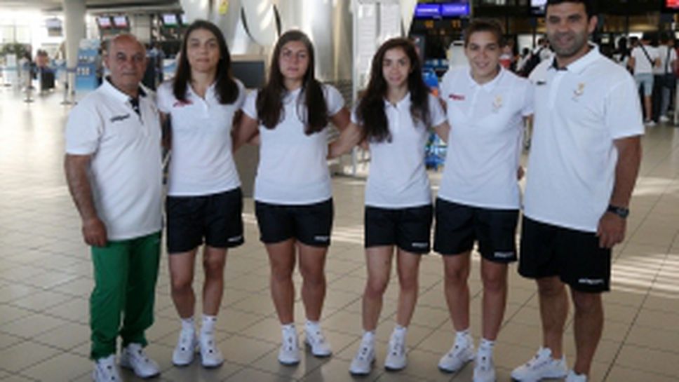 Националният отбор по борба жени замина за Минск