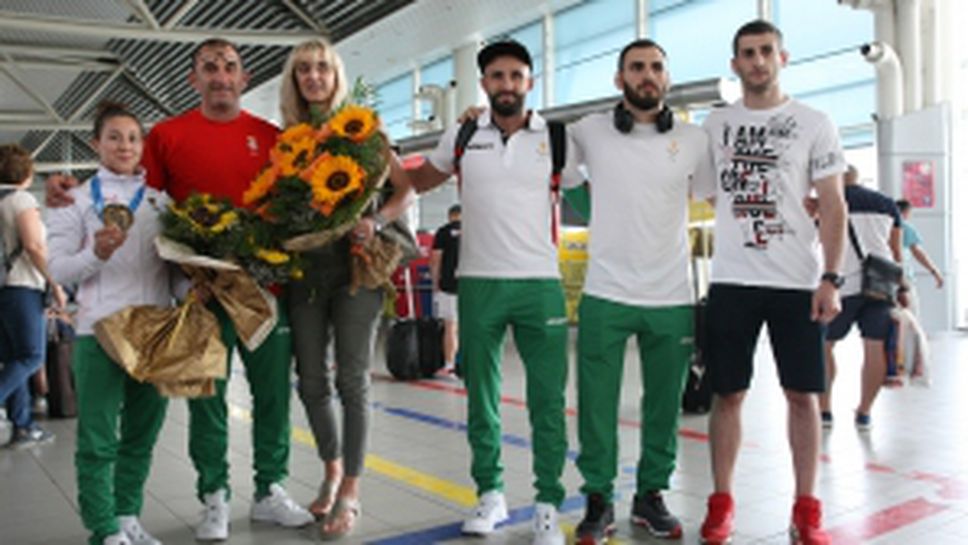 Самбисти се прибират от Европейските игри в Минск