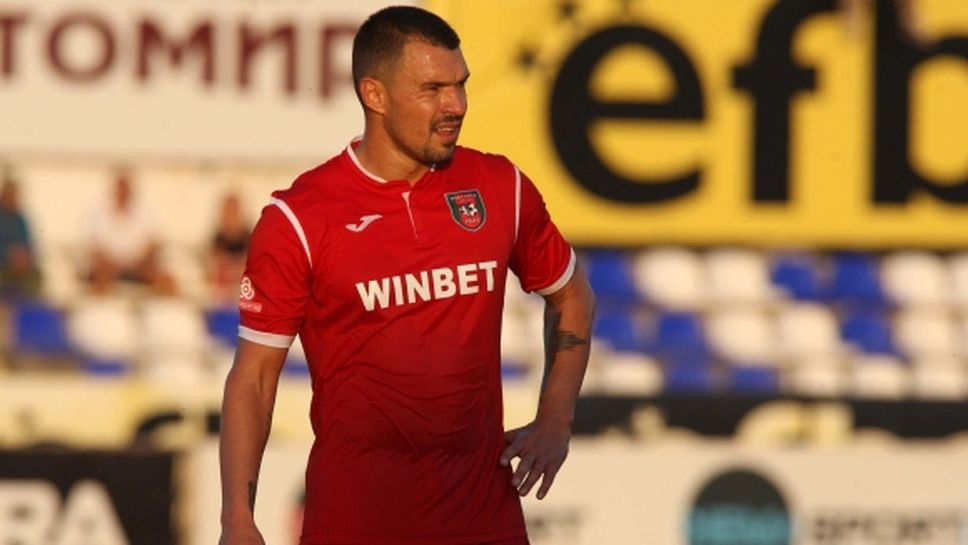 Валери Божинов взе капитанската лента и се сбогува с Ботев (Враца)