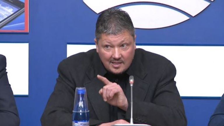 Пенев обясни за съдебните дела с БФС