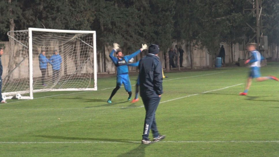 Атрактивен футбол на вечерната тренировка за Левски в Малта