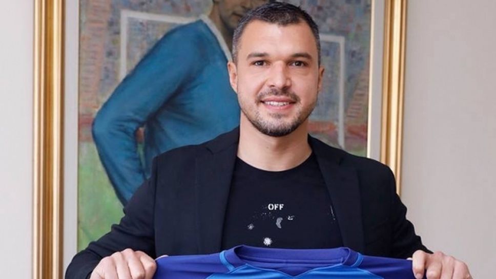 Валери Божинов официално е играч на Левски