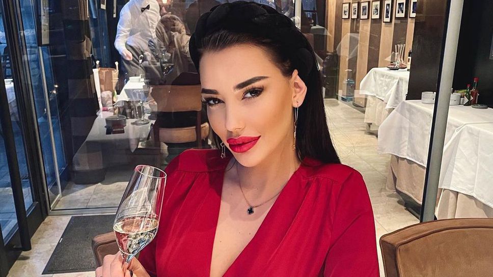 Певица се забърка в скандал с фенове на Цървена звезда и Партизан