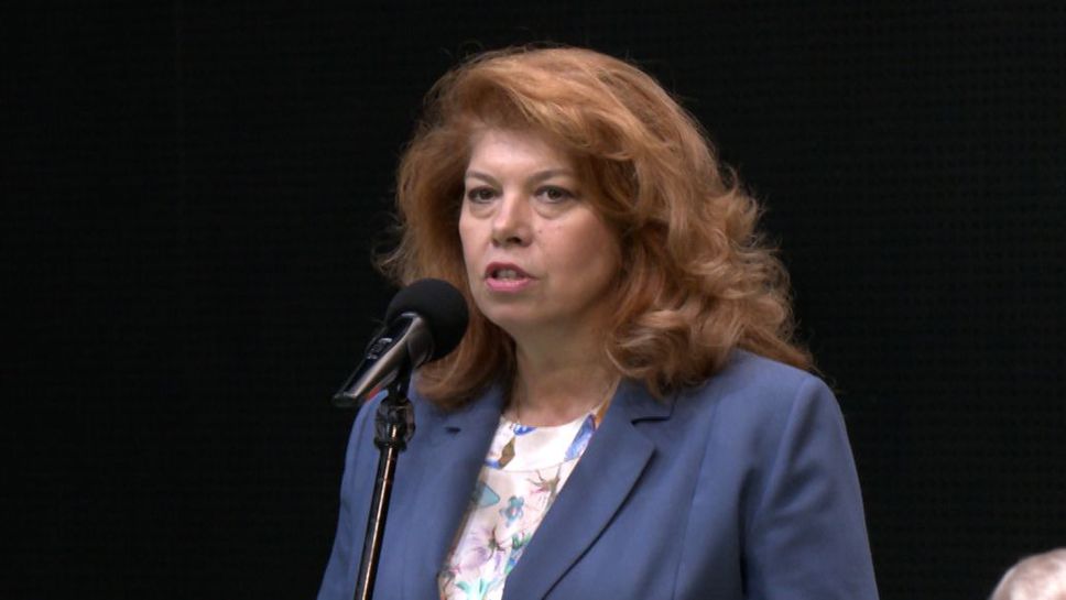 Президентът Илияна Йотова поздрави Лора Христова за успеха ѝ на