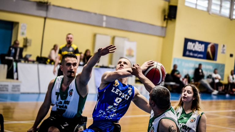 Левски записа втори успех в държавното по баскетбол на колички