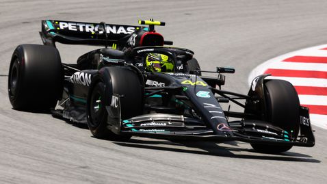 Подобренията на Мерцедес не решават важен проблем на Люис